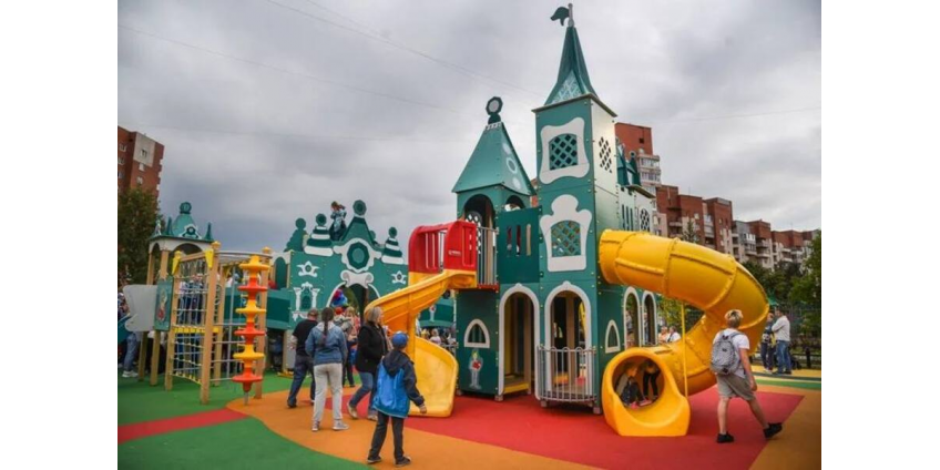 Причины несчастных случаев на детских площадках обсудили эксперты на круглом столе «Российской газеты»